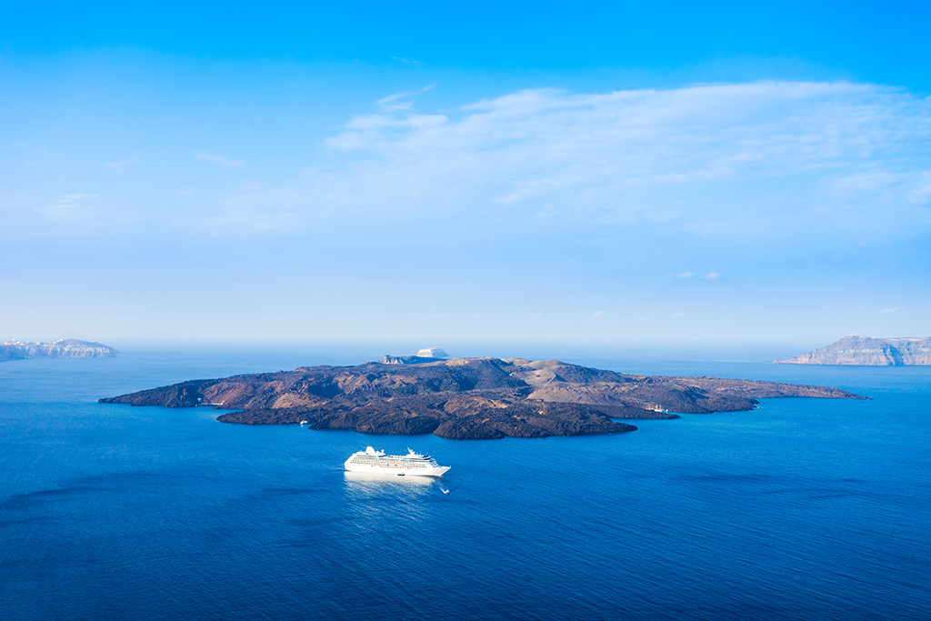 Santorini Volcano Tour